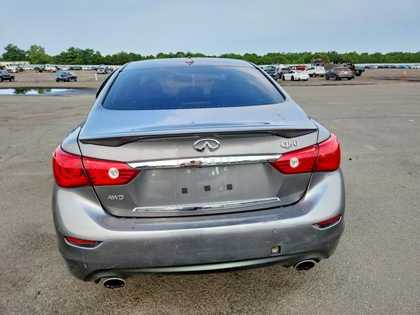 2015 INFINITI Q50