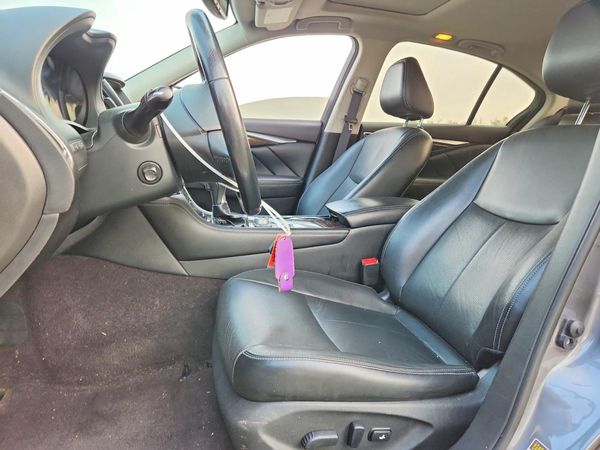 2015 INFINITI Q50