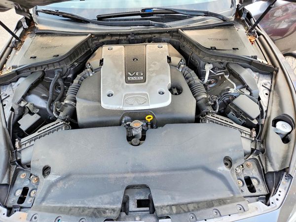 2015 INFINITI Q50