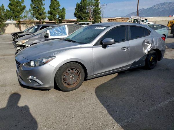 2015 MAZDA 3