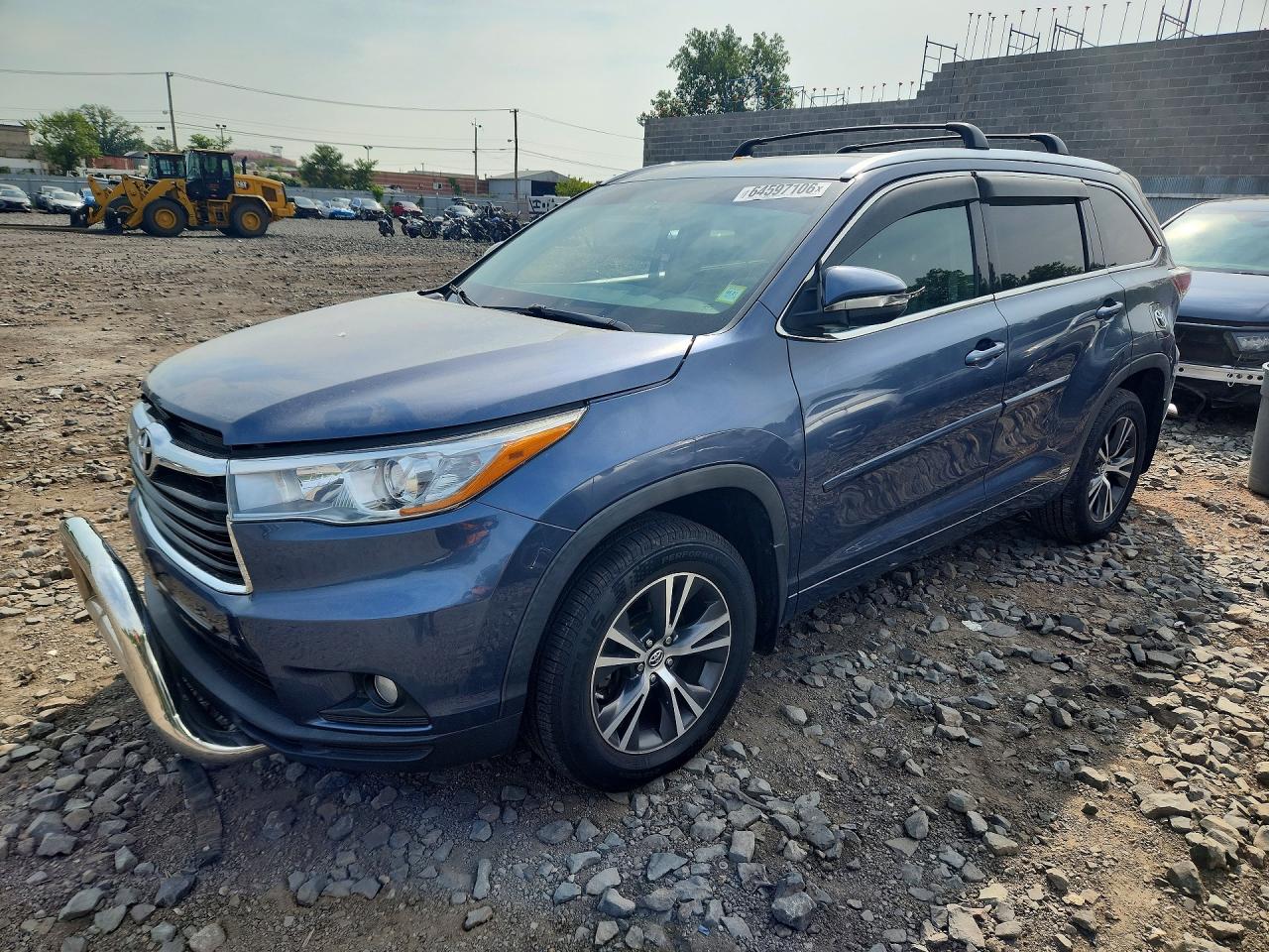 2016 TOYOTA HIGHLANDER