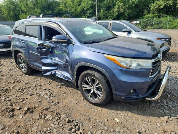 2016 TOYOTA HIGHLANDER