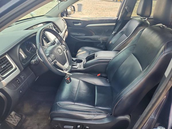 2016 TOYOTA HIGHLANDER