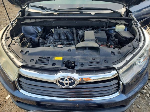 2016 TOYOTA HIGHLANDER