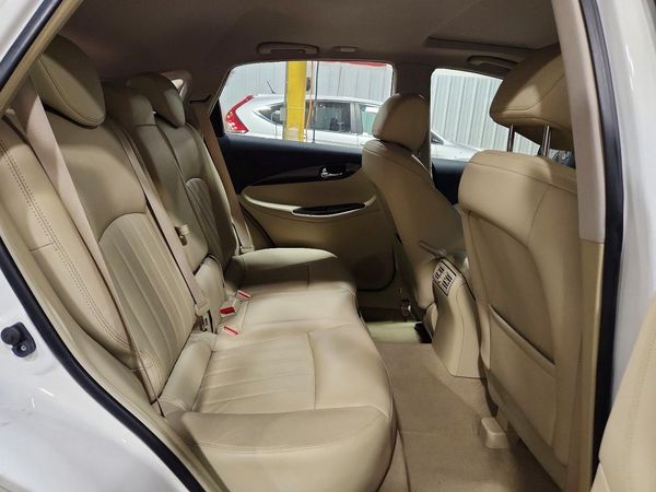 2016 INFINITI QX50