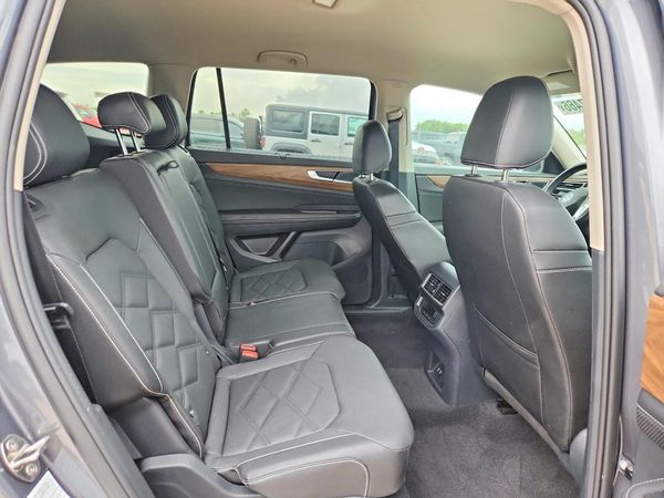 2025 VOLKSWAGEN ATLAS 4Motion SE