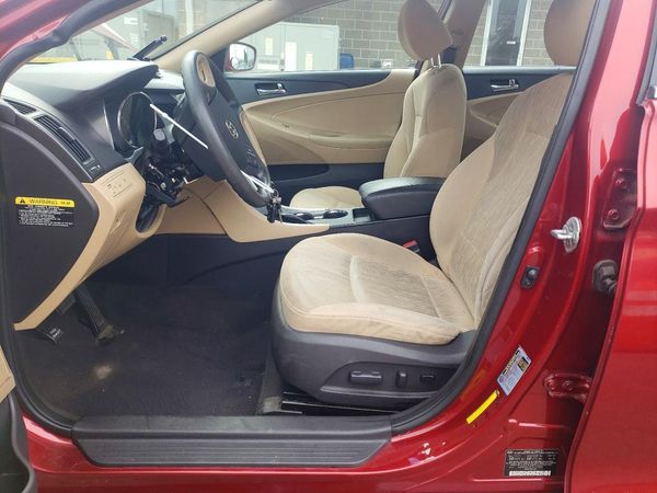 2012 HYUNDAI SONATA