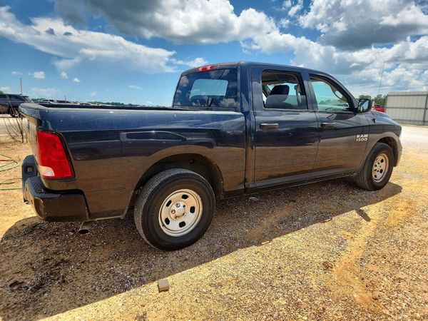 2016 RAM 1500 ST