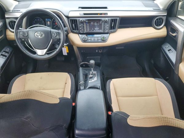 2017 TOYOTA RAV4 XLE