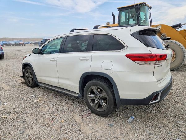 2017 TOYOTA HIGHLANDER
