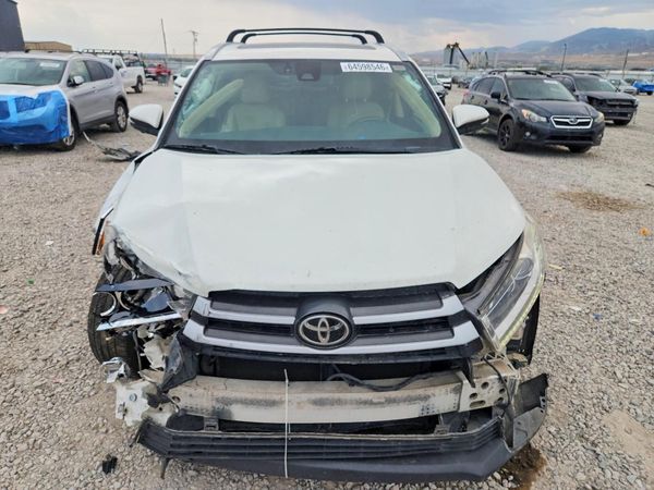 2017 TOYOTA HIGHLANDER