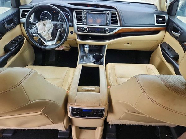 2017 TOYOTA HIGHLANDER
