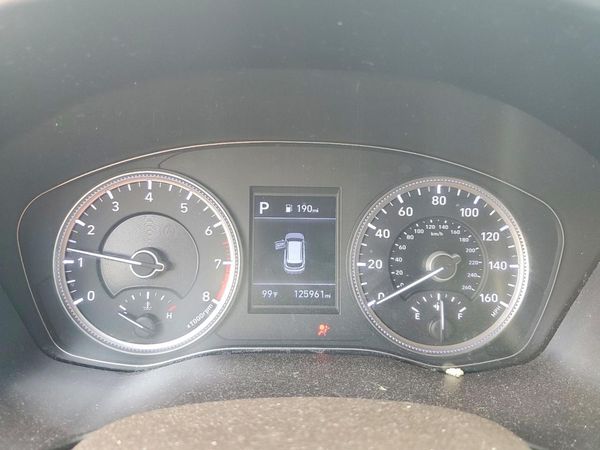 2019 HYUNDAI SANTA FE SE