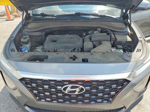 2019 HYUNDAI SANTA FE SE