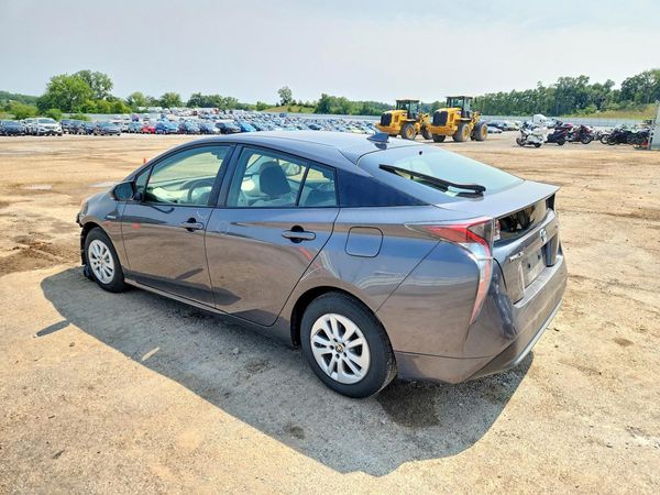 2017 TOYOTA PRIUS