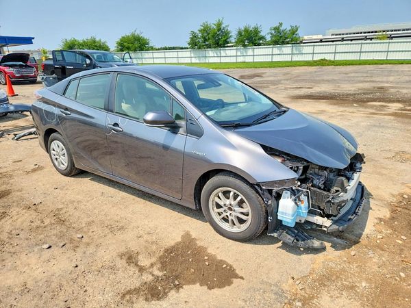 2017 TOYOTA PRIUS