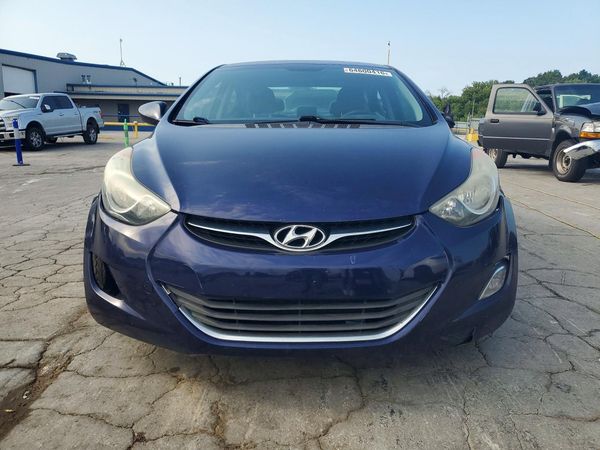2013 HYUNDAI ELANTRA