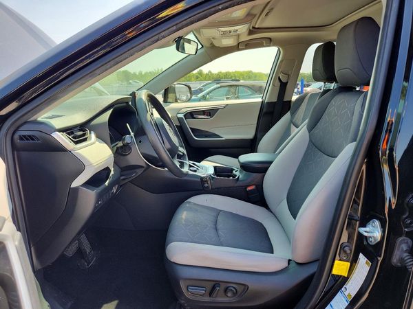 2021 TOYOTA RAV4 XLE HV