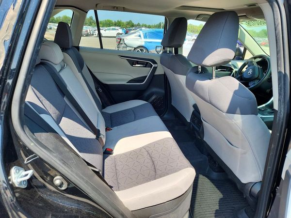 2021 TOYOTA RAV4 XLE HV