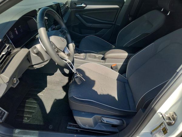 2025 VOLKSWAGEN JETTA Sport