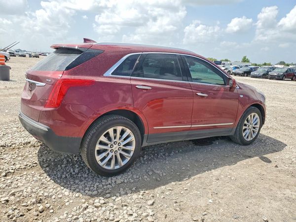 2017 CADILLAC XT5 Platinum