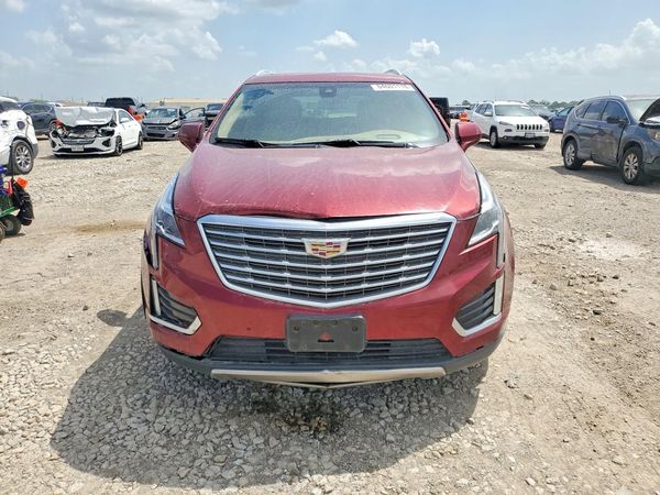 2017 CADILLAC XT5 Platinum