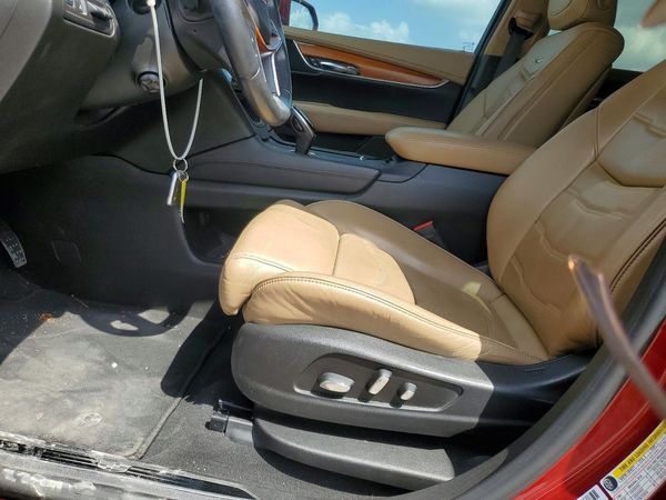2017 CADILLAC XT5 Platinum