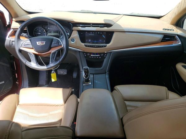 2017 CADILLAC XT5 Platinum