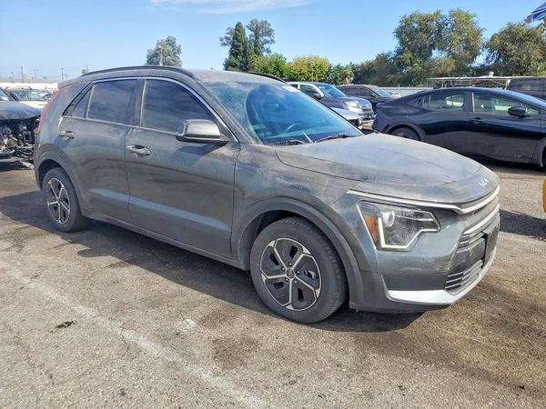 2024 KIA NIRO EX