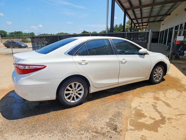 2016 TOYOTA CAMRY