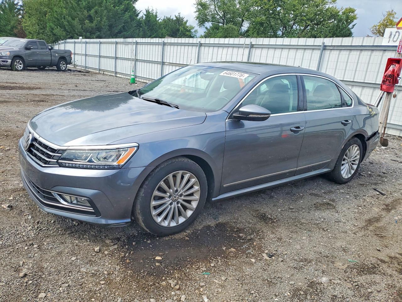 2017 VOLKSWAGEN PASSAT