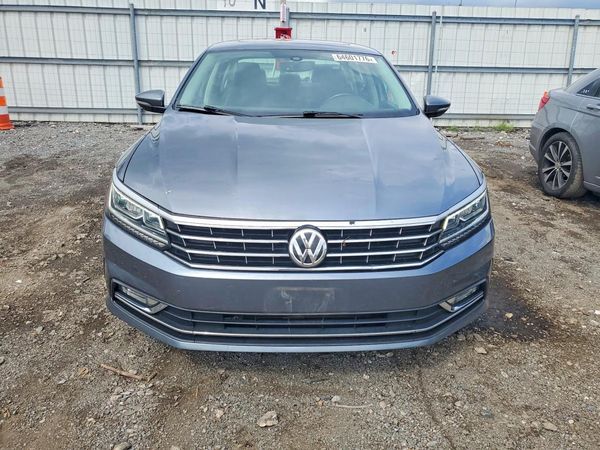 2017 VOLKSWAGEN PASSAT