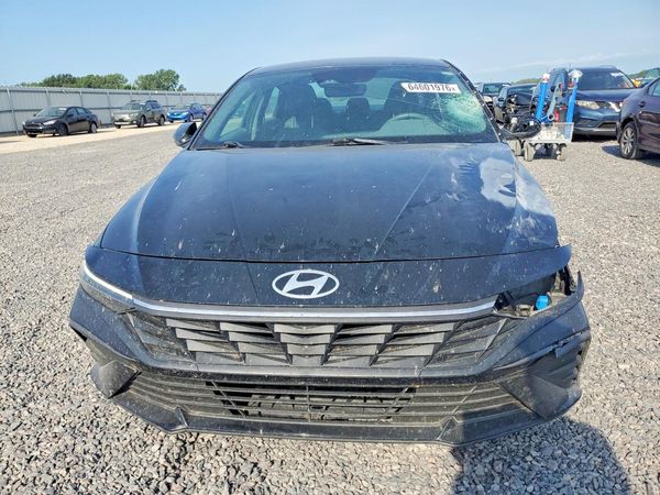 2024 HYUNDAI ELANTRA