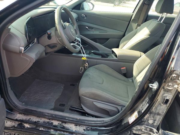 2024 HYUNDAI ELANTRA