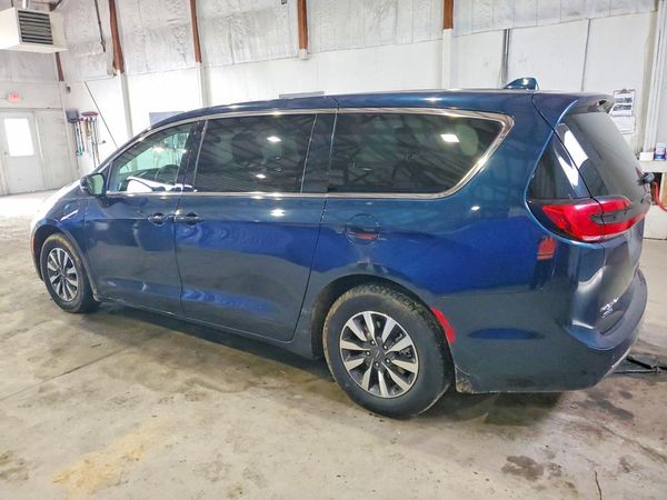 2022 CHRYSLER PACIFICA