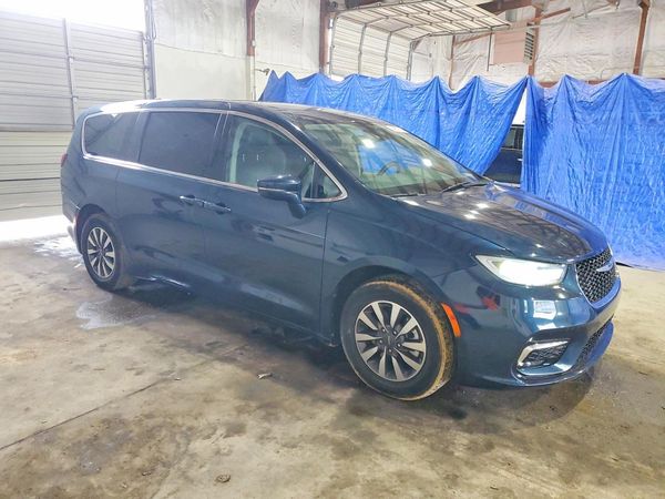 2022 CHRYSLER PACIFICA