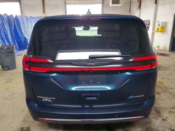 2022 CHRYSLER PACIFICA