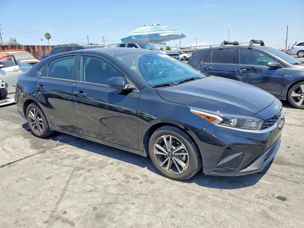 2024 KIA FORTE