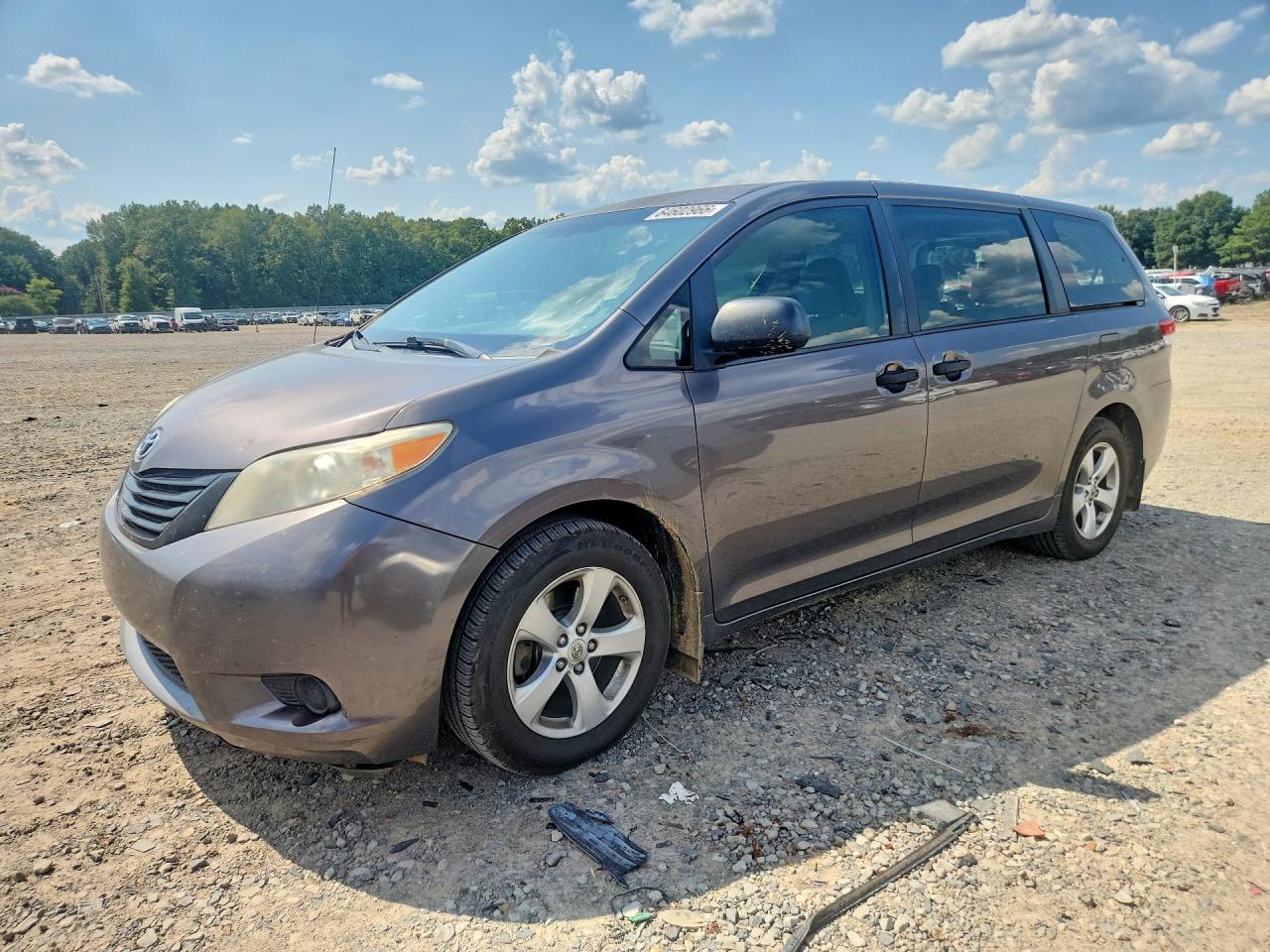 2013 TOYOTA SIENNA