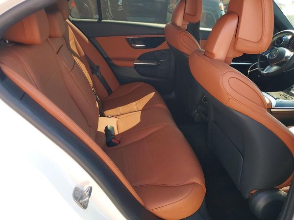 2024 MERCEDES-BENZ C C300