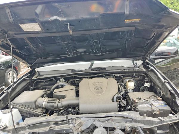 2016 TOYOTA TACOMA