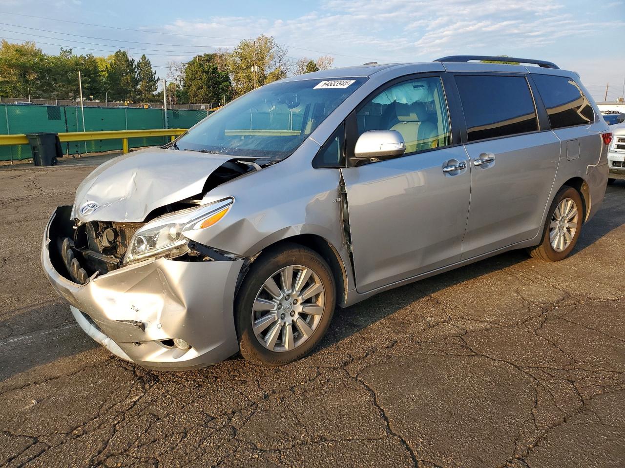 2017 TOYOTA SIENNA