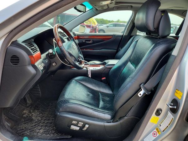 2012 LEXUS LS 460