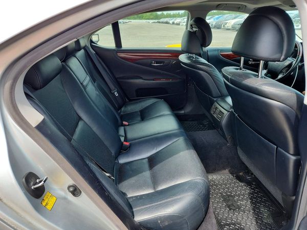 2012 LEXUS LS 460