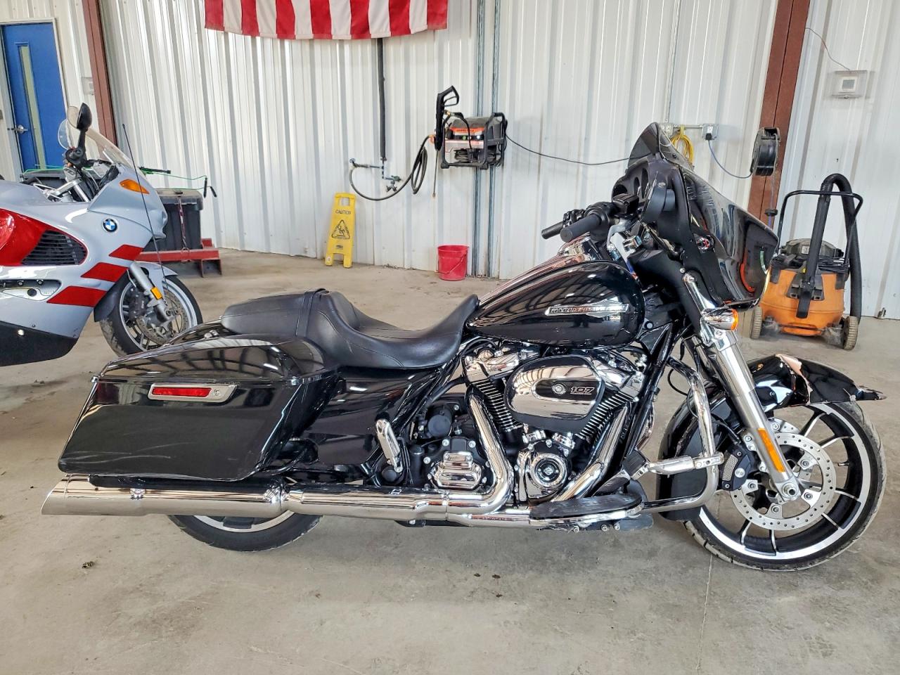 2022 HARLEY-DAVIDSON FLHX