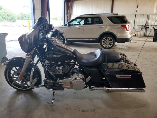 2022 HARLEY-DAVIDSON FLHX