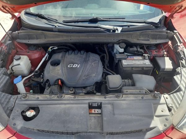2015 HYUNDAI TUCSON GLS (Middle)