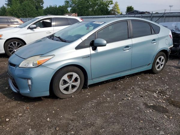 2014 TOYOTA PRIUS
