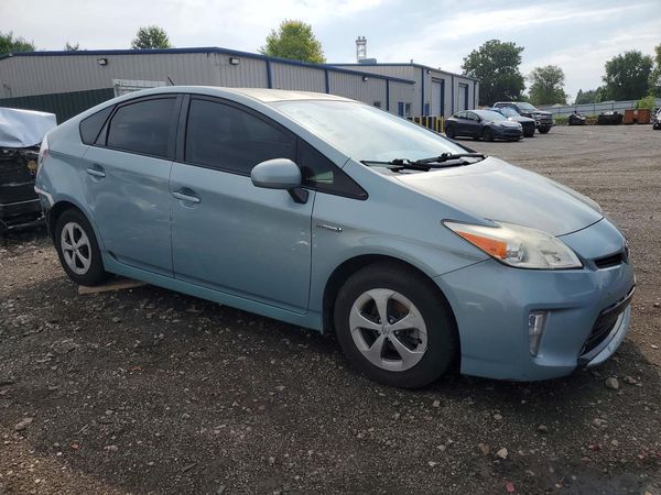 2014 TOYOTA PRIUS
