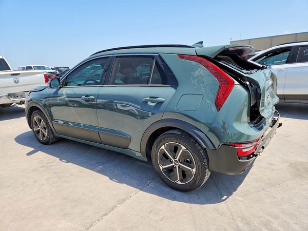 2023 KIA NIRO